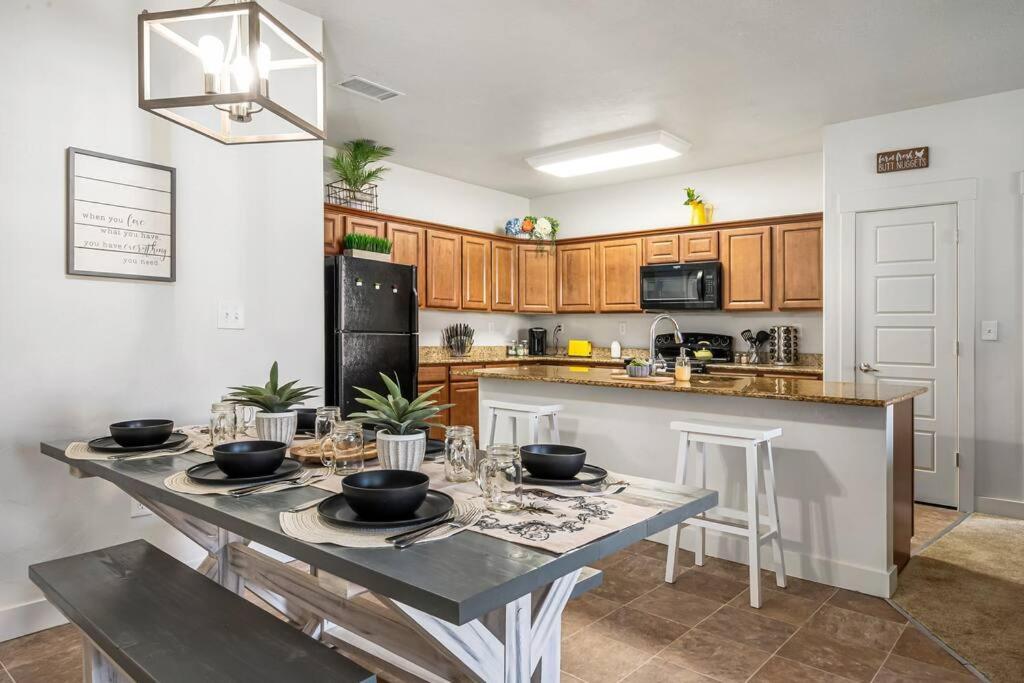 Bee Chic In Sojo W/Hot Tub+Gym+Local Ski Slopes South Jordan Exteriér fotografie